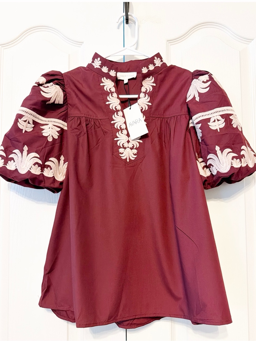 Entro Lyla Puff-Sleeve Embroidered Puff Sleeves Size XS NWT Brown